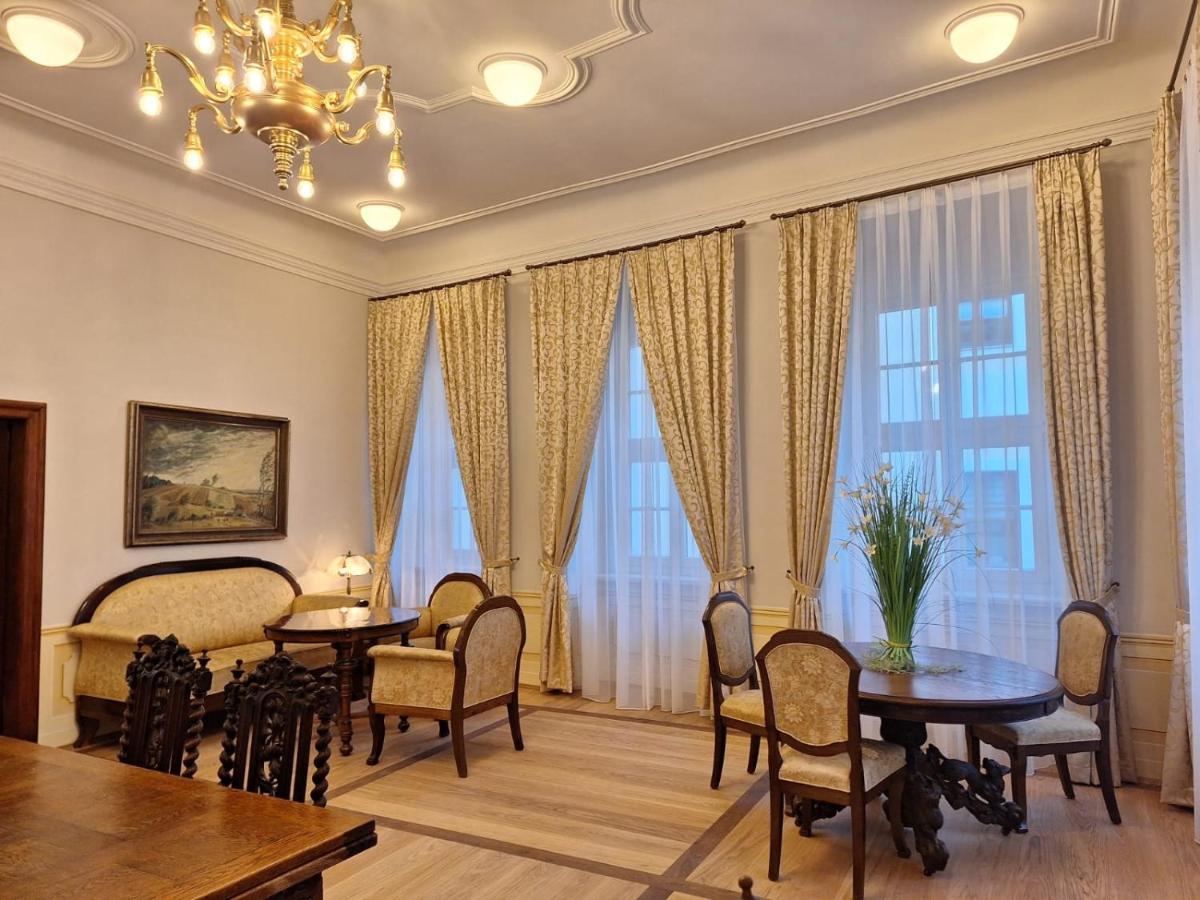 Stadtpalais Koenigssuite Maximal 2 Personen Und 1 Kleinkind เบาท์เซน ภายนอก รูปภาพ