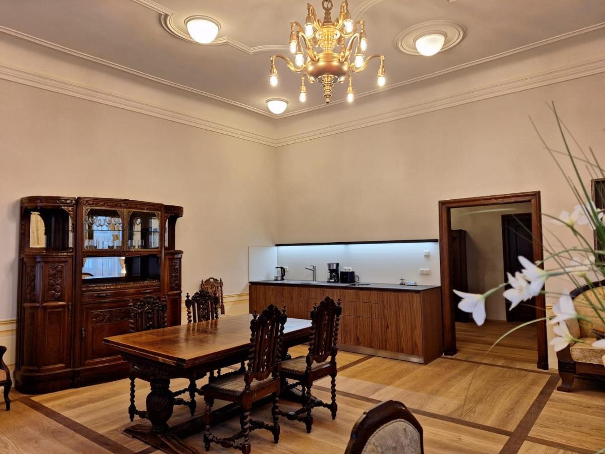 Stadtpalais Koenigssuite Maximal 2 Personen Und 1 Kleinkind เบาท์เซน ภายนอก รูปภาพ