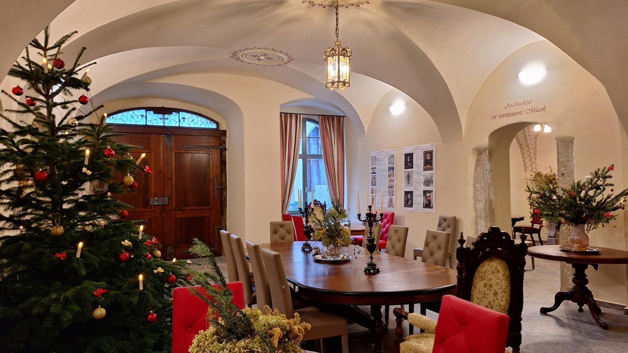 Stadtpalais Koenigssuite Maximal 2 Personen Und 1 Kleinkind เบาท์เซน ภายนอก รูปภาพ