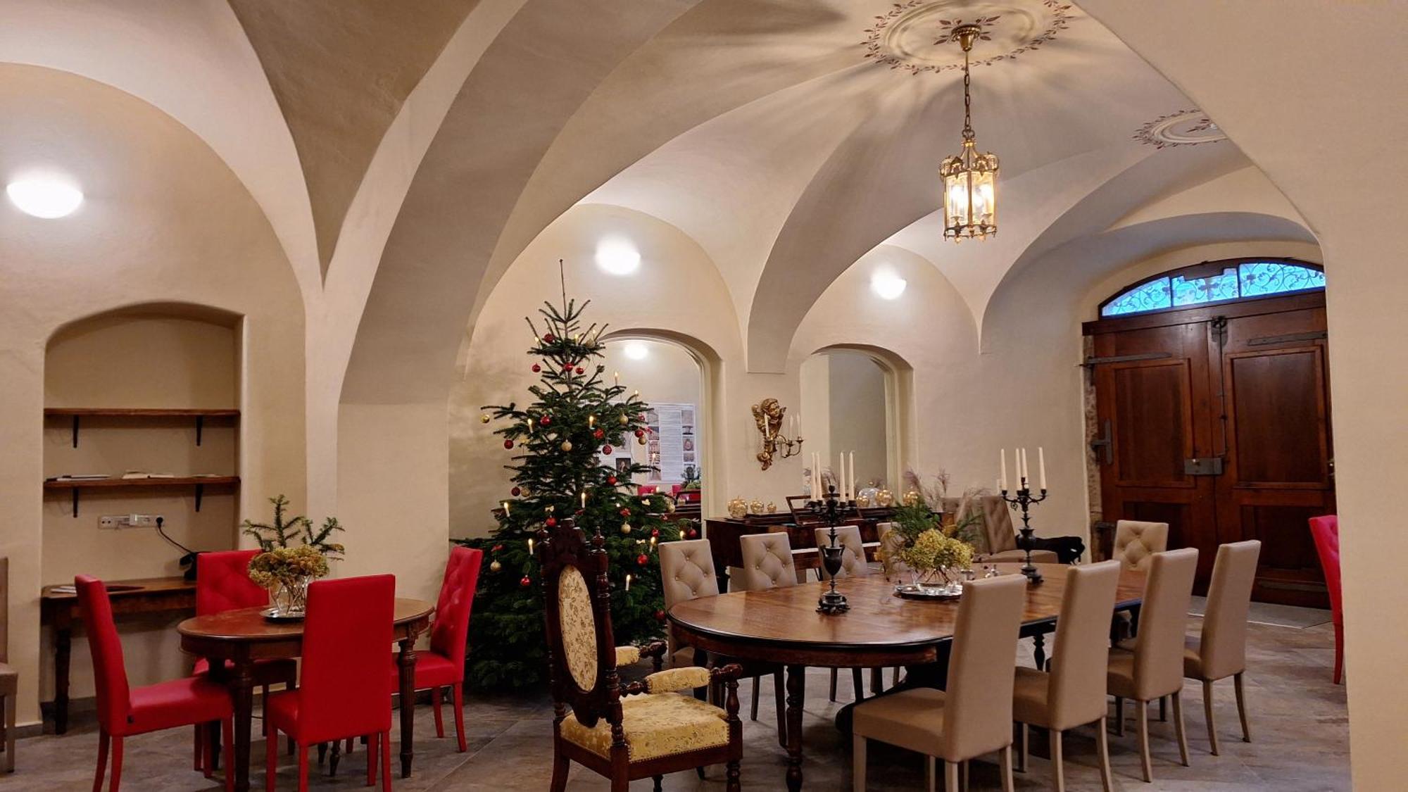 Stadtpalais Koenigssuite Maximal 2 Personen Und 1 Kleinkind เบาท์เซน ภายนอก รูปภาพ