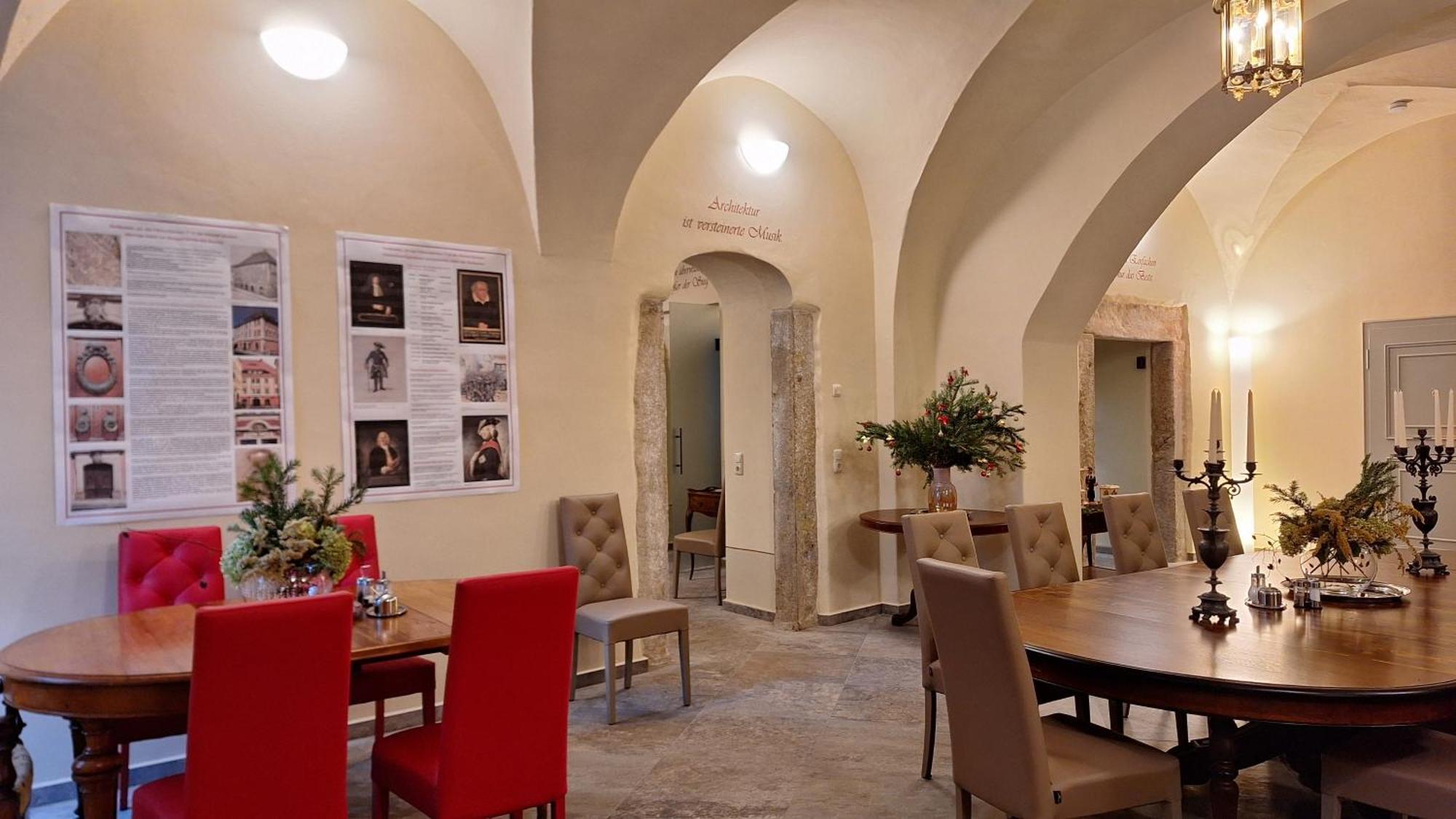 Stadtpalais Koenigssuite Maximal 2 Personen Und 1 Kleinkind เบาท์เซน ภายนอก รูปภาพ