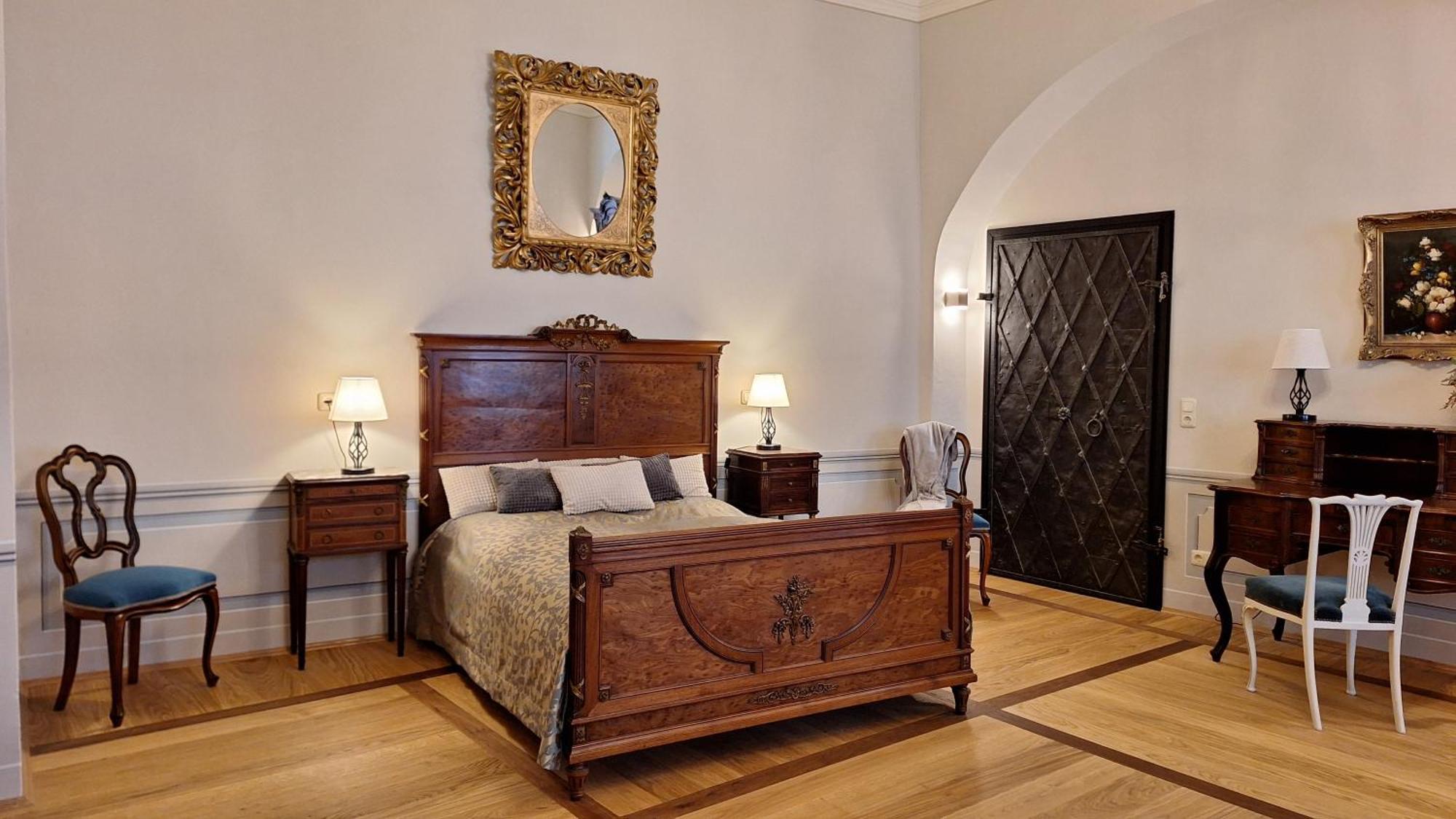 Stadtpalais Koenigssuite Maximal 2 Personen Und 1 Kleinkind เบาท์เซน ภายนอก รูปภาพ